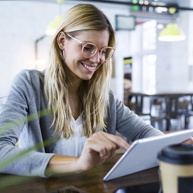 Monitorszűrő (kék fény szűrő) dioptriás szemüveg készítés a Nádor Optikában előleg