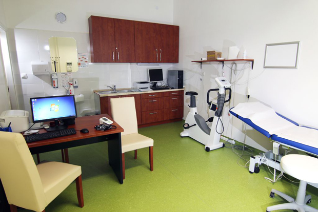 Bázis kardiológiai kivizsgálás csomag FŐORVOSsal- Általános kardiológiai vizsgálatok + EKG + Szívultrahang (ECHO), a Corvin Medical Orvosi Központban