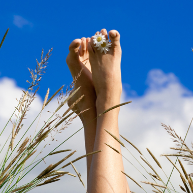  Járj a fellegekben! Egészségfokozó, 75 perces lábápoló csomag gyógypedikűrrel