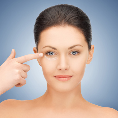 Frissítsd fel az életkorod! Feszesítő, fájdalommentes szemkörnyék fiatalító kezelés Face Care System eljárással