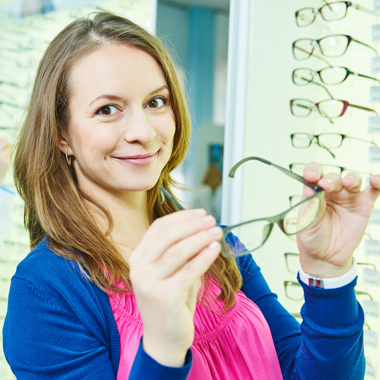 Komplett szemüvegkészítés Varilux Mester Optikától látásvizsgálattal és extrákkal.