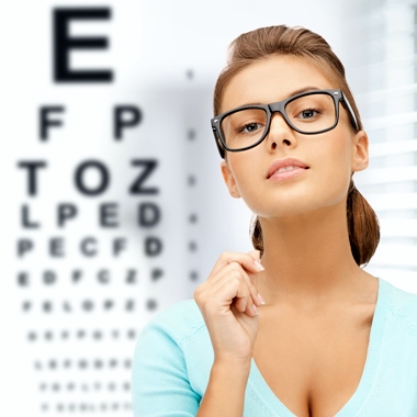 Varilux Mester Optika ajánlata: Minőségi multifokális szemüveg extrákkal