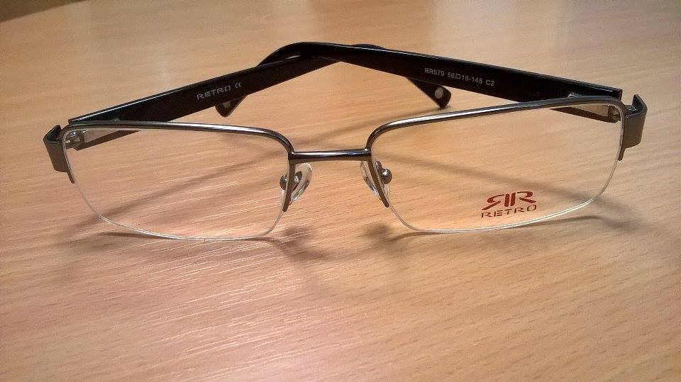 Szemrevaló szemre valók:<br />Szemüvegkészítés + RETRO márkájú keret (~30 féle közül lehet választani) +Szemvizsgálat + Tok + Törlőkendő