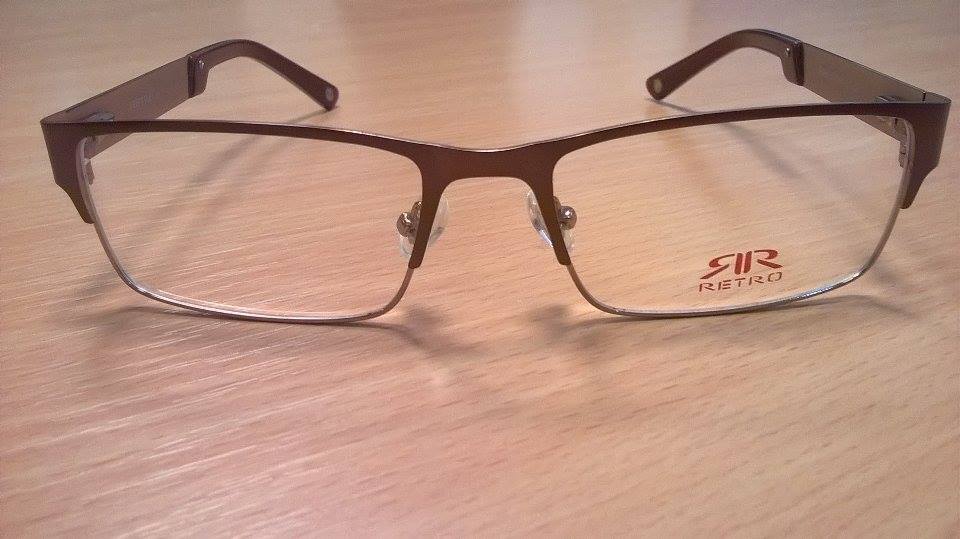 Szemrevaló szemre valók:<br />Szemüvegkészítés + RETRO márkájú keret (~30 féle közül lehet választani) +Szemvizsgálat + Tok + Törlőkendő