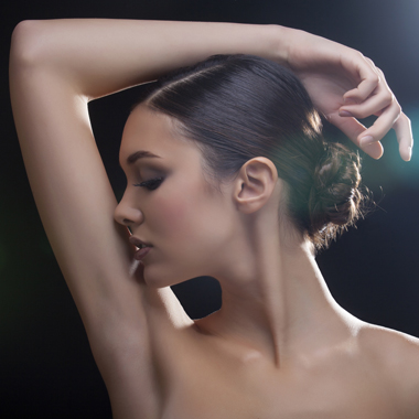 Nyáron is végezhető SHR TARTÓS szőrtelenítés hónalj és bikini-vonal kezelésére.