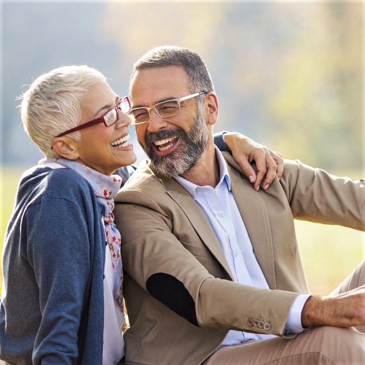 Teljes BIFOKÁLIS SZEMÜVEG elkészítése Varilux Mester Optikában 