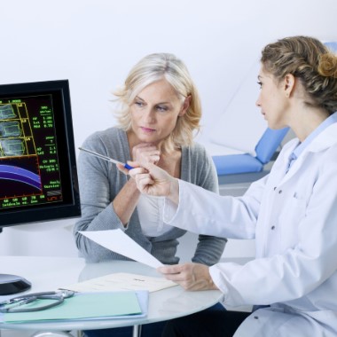 EWS testelemző készülékkel végzett teljes testanalízis és kiértékelés.