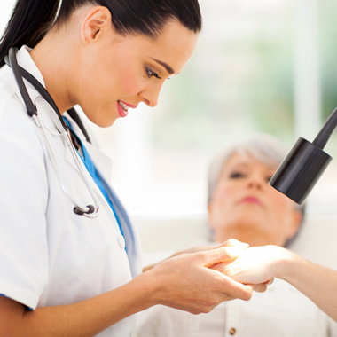 Szakértő orvosi, heg- és fájdalommentes fibróma-eltávolítás a test bármely részéről (kivétel: intim terület). 