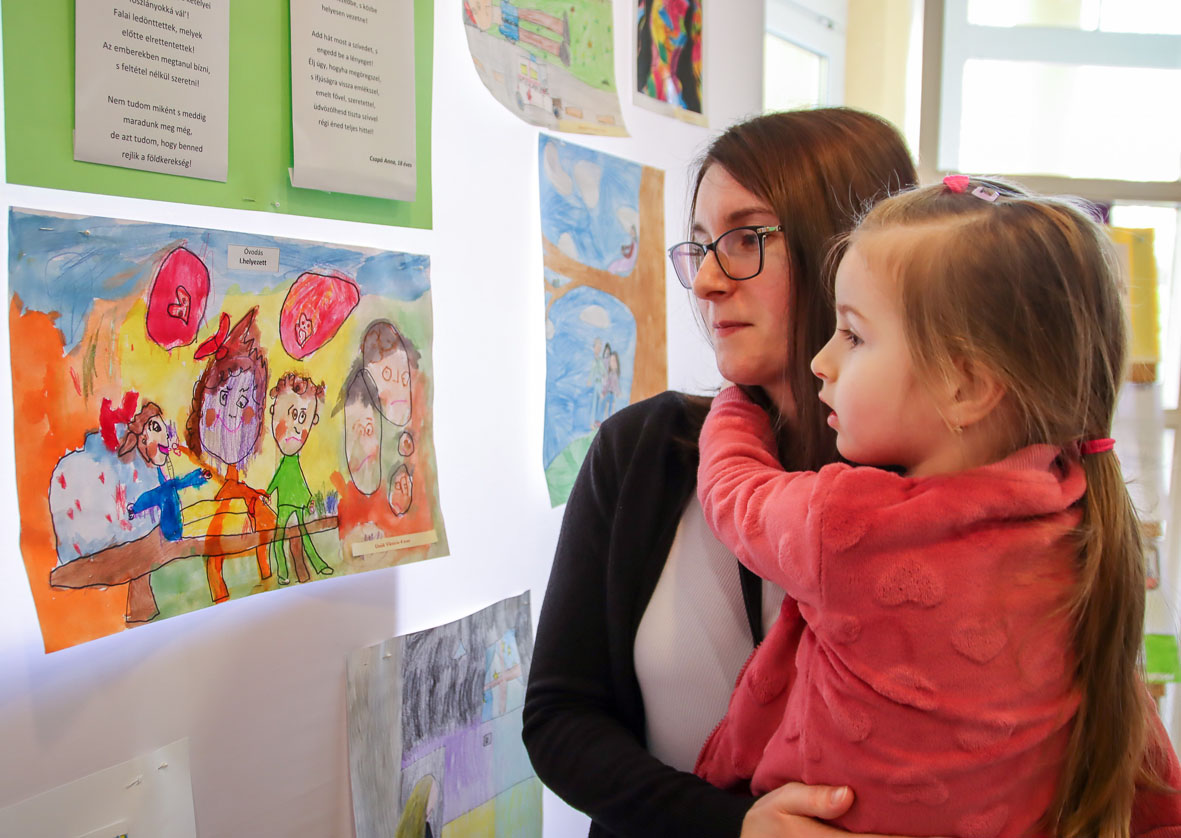 KÖZÖSEN A FÁJDALOM KEZELÉSÉBEN –10 éves a Bethesda Gyermekkórház Fájdalomkezelő Centruma–