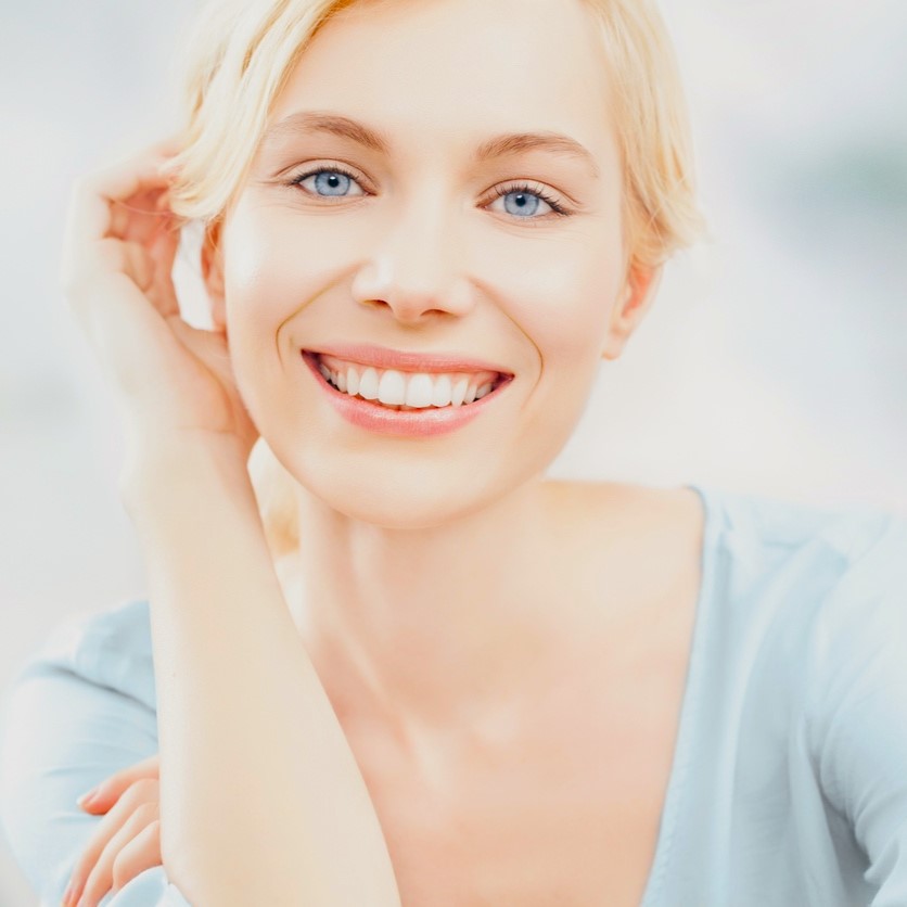 Egy vagy több felszínű fogtömés, alábéleléssel, állapotfelméréssel  a belvárosi Pearl Dent Esztétikai fogászatban előleg