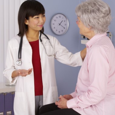 Kínai hagyományos orvoslás, akupunktúrás kezeléssel