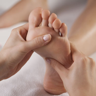 Frissítő, reflexológiás talpmasszázs a Benyovszky Orvosi Központban