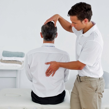 Összetett segítség a gerincfájdalmakra Mozgásszervi Magánrendelőtől. 4 alkalmas egyedi terápiás gerinctorna +